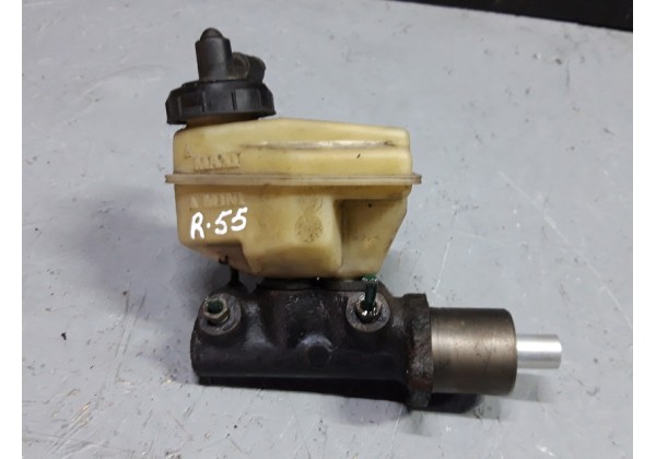 Головний тормозний циліндр Renault 19, Clio-I, Espace-I, Megane-I, Rapid, Thalia-I, 1.2, 1.4, 1.6, 1.7, 1.8, 1.9D, 1.9DTi, 2.0i, 7701204605, 7700793558, 7700878630, 7701204608, 7700793, 7701204915, 7701349871 *
